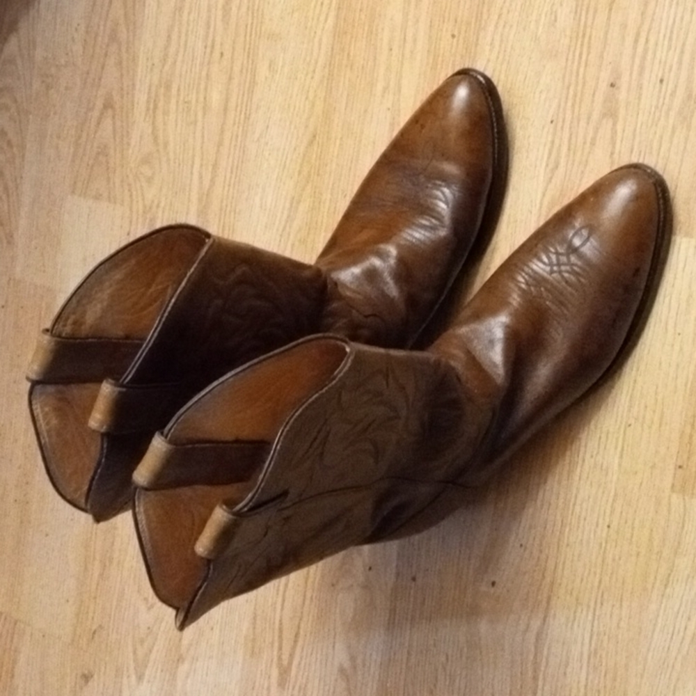Justin Boots Size 10.5 Brown